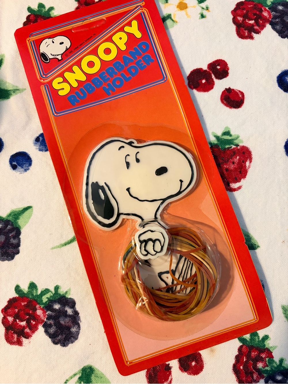 SNOOPY Vintage 1958 Rubberband Holder Butterfly Originals Collectible